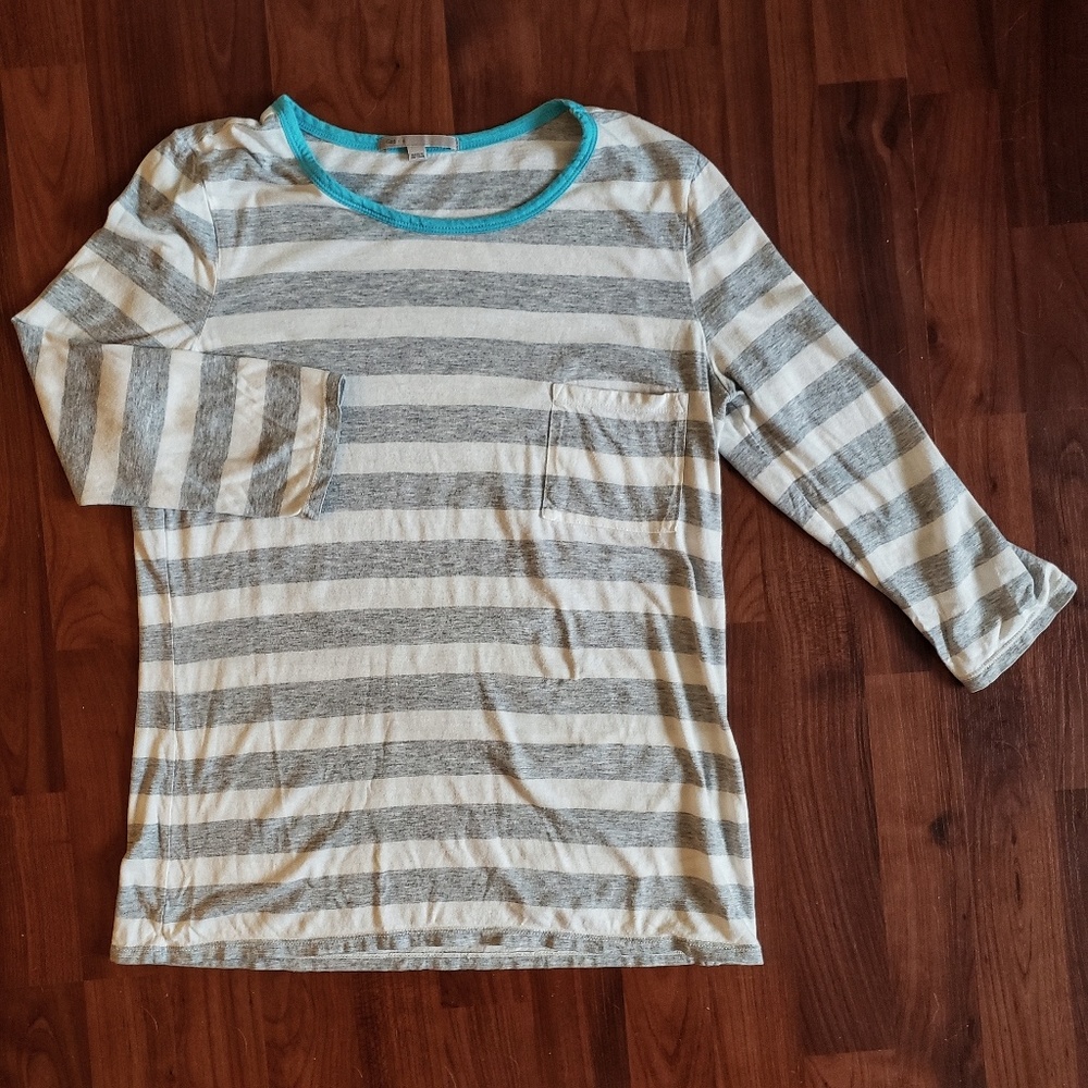 3/$25 Gap boat neck 3/4 sleeve pocket tee